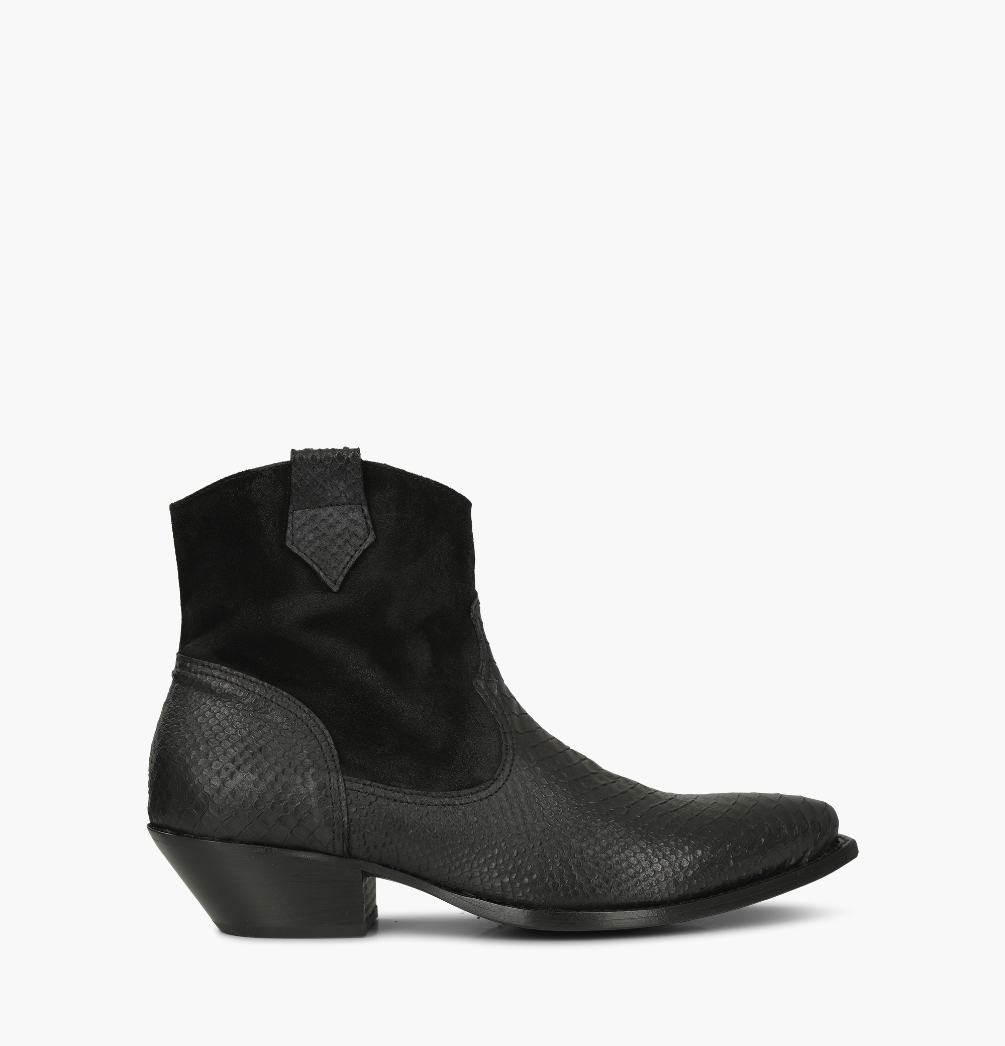 Vorn Boots