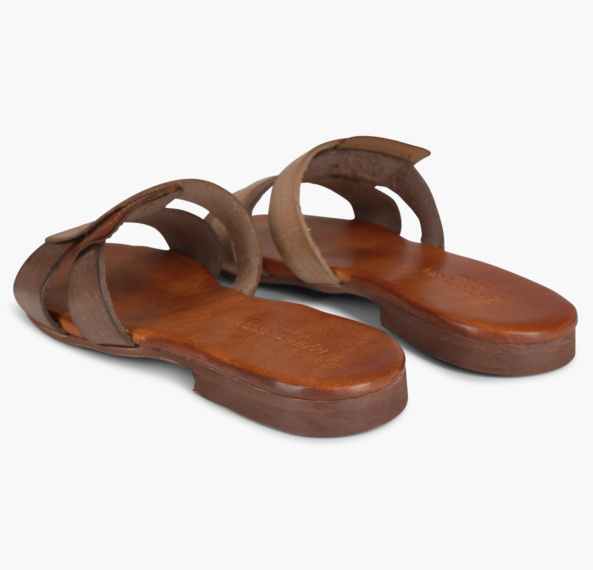 Cora flat